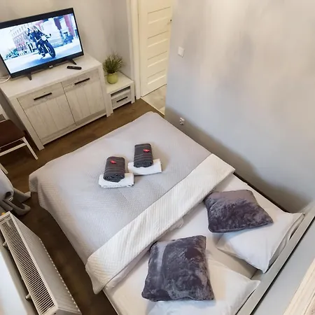 Szkolna Apartament *