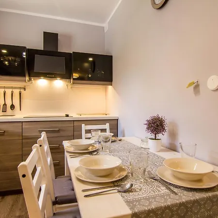 Szkolna Apartament