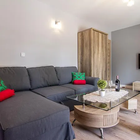 Szkolna Apartament *